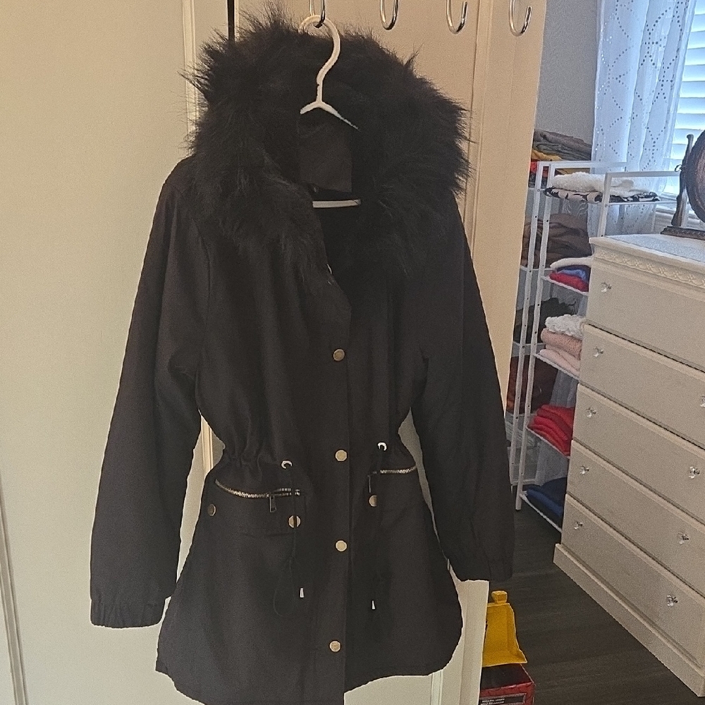 Women's Black Fur-Trimmed Utility Jacket